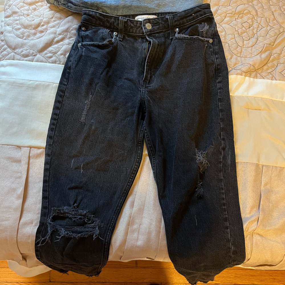 Abercrombie The Mom High Rise Black Jeans